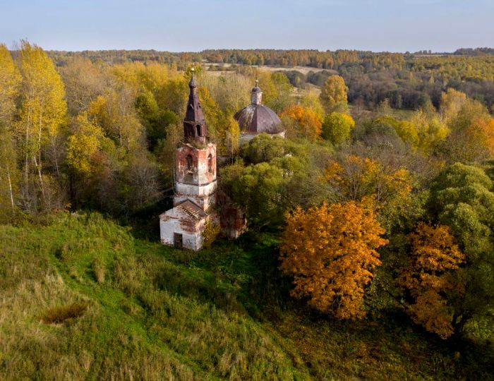 Еще одна заброшенная церковь Тверской области. /Фото: sobory.ru